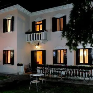 Crispi Landhuis Mestre